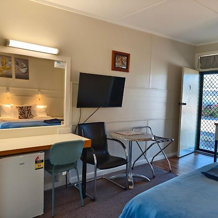 Donald Riverside Motel Buitenkant foto