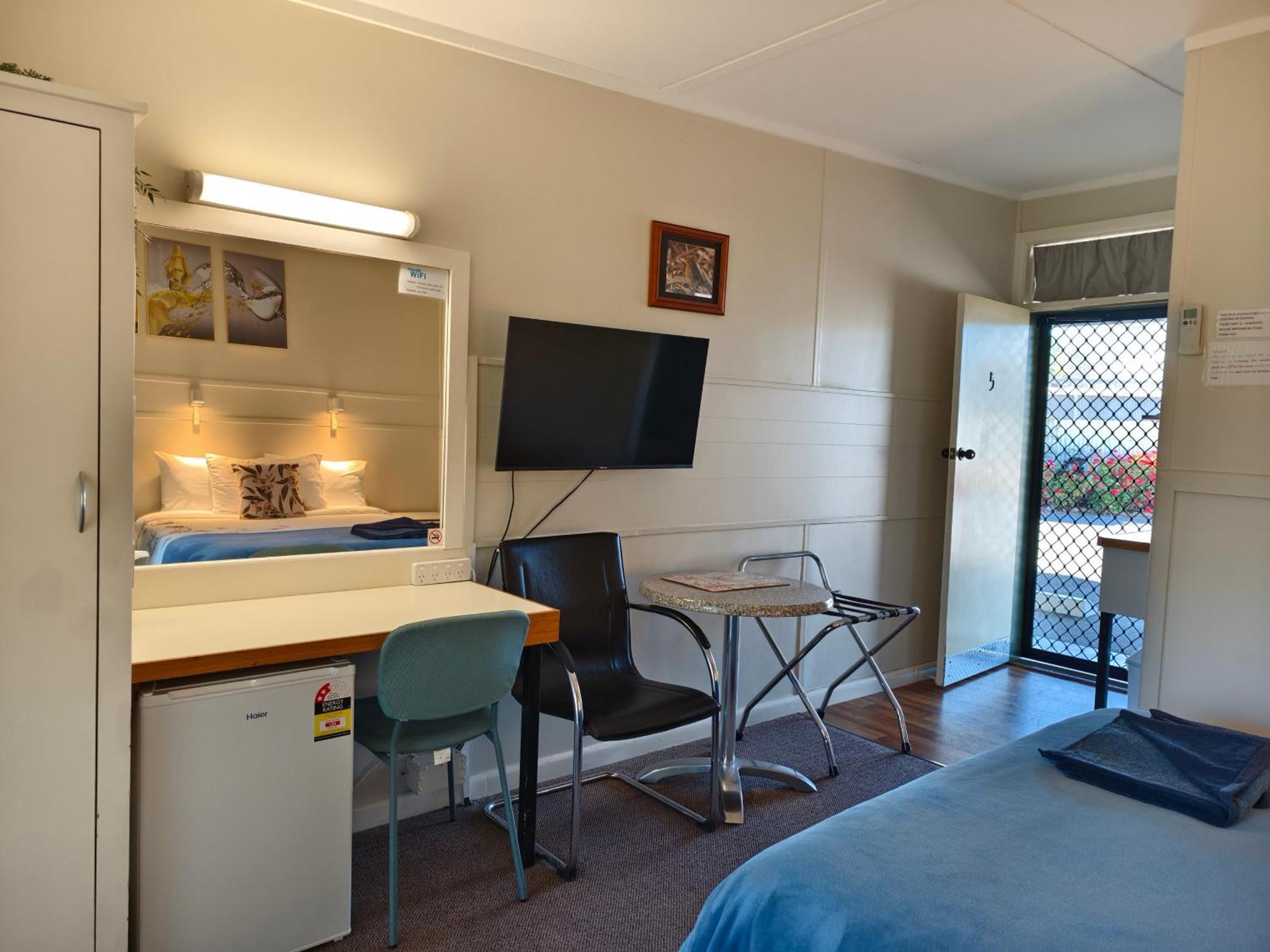 Donald Riverside Motel Buitenkant foto